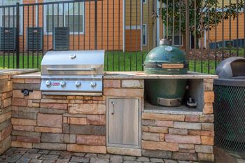 Grilling pavilion with 2 grills & big green egg